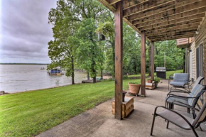 Sunset Cove Lakefront Jay Escape with Deck and Yard